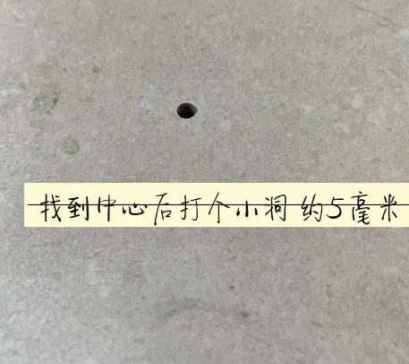 建宁瓷砖空鼓维修公司专业解答在瓷砖铺贴过程中，如果砂料搅拌不均匀，将会带来以下问题